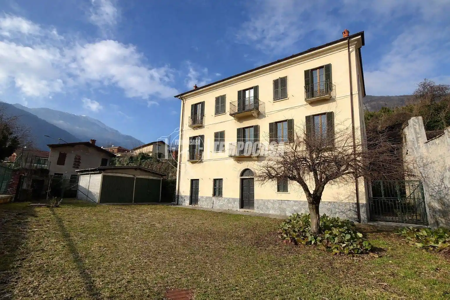 Casa indipendente in vendita a Pont-Canavese