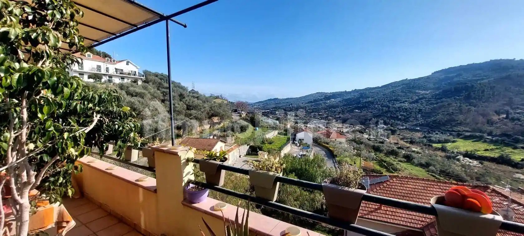 Appartamento in vendita a Imperia