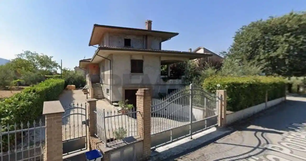 Villa in vendita a Gualdo Tadino