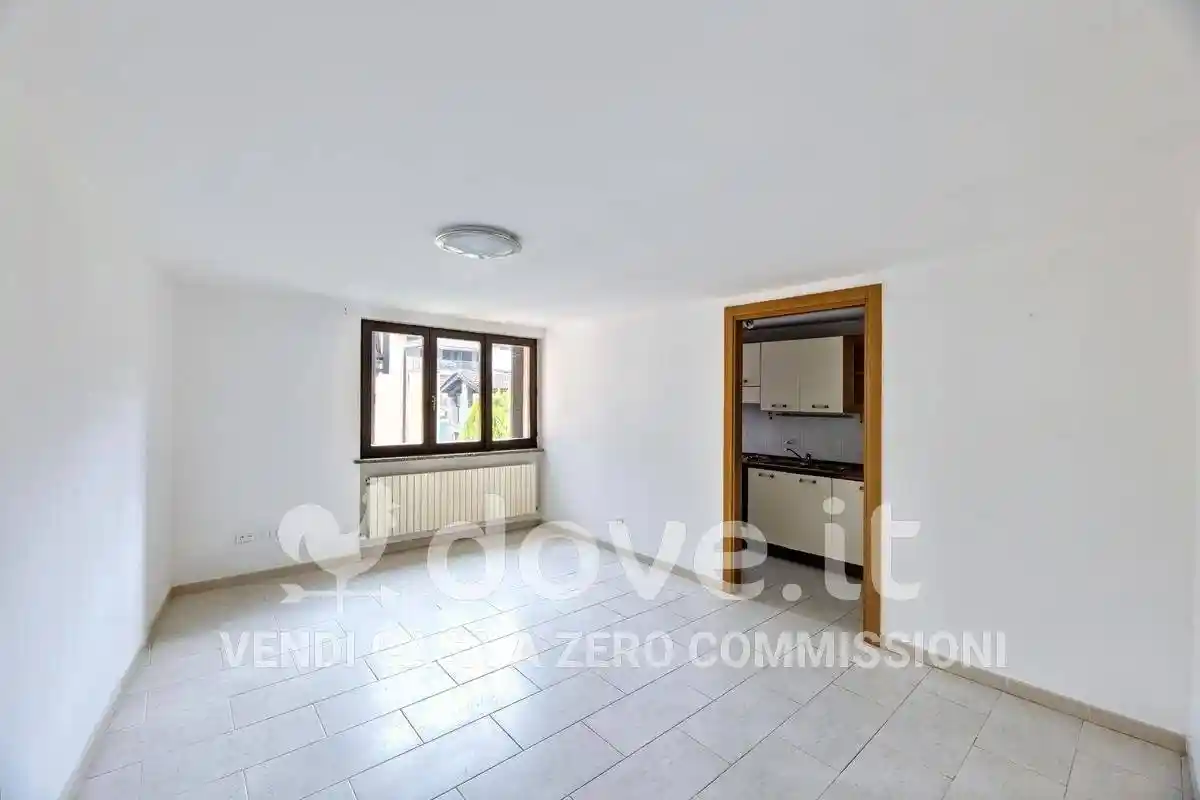 Casa indipendente in vendita a Luino