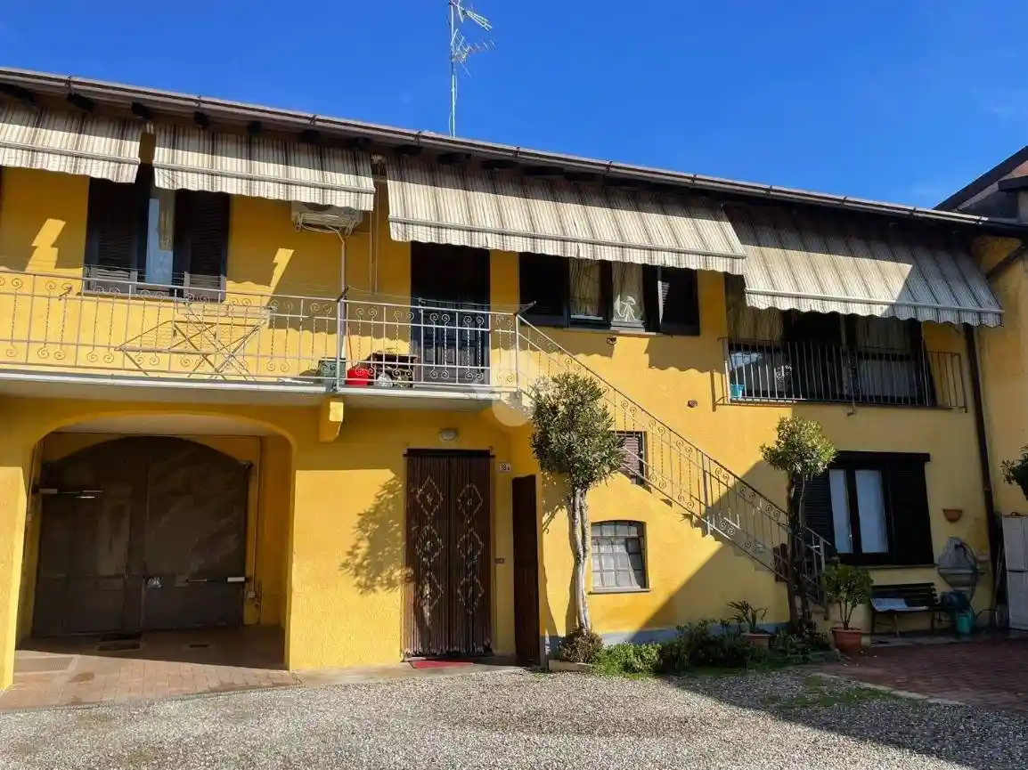 Appartamento in vendita a Cardano al Campo