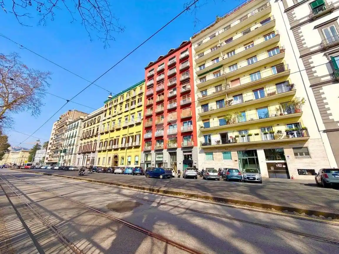 Appartamento in vendita a Napoli