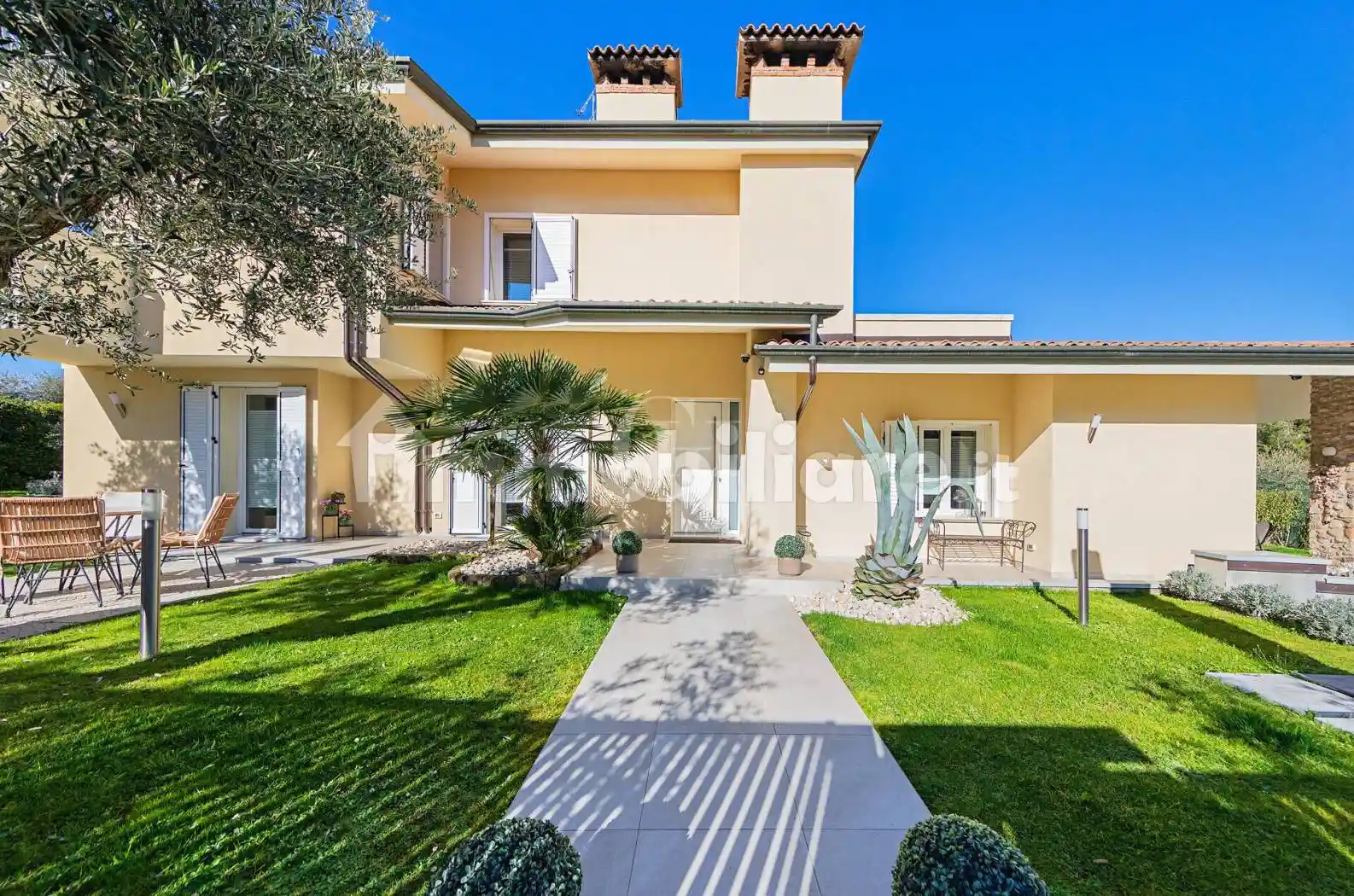 Villa in vendita a Desenzano del Garda