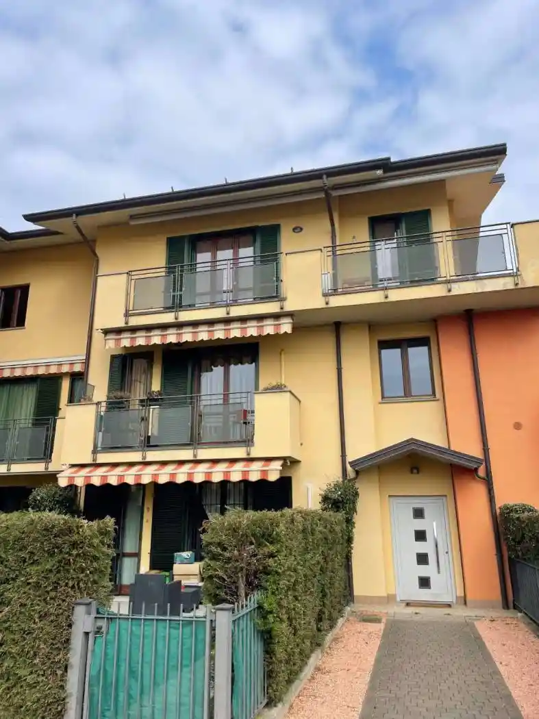 Appartamento in affitto a Capriate San Gervasio