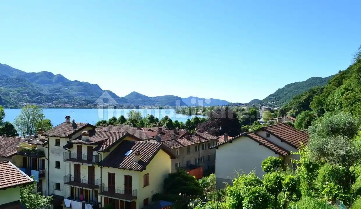 Appartamento in vendita a Pescate