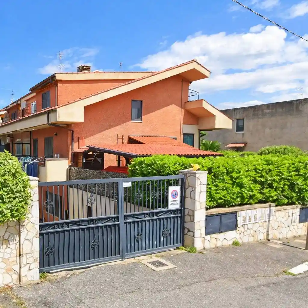 Villetta a schiera in vendita a Guidonia Montecelio