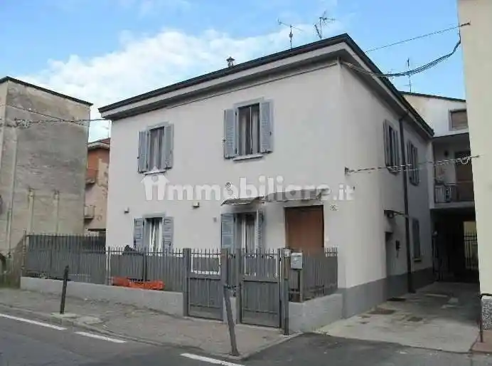 Appartamento in vendita a Limbiate