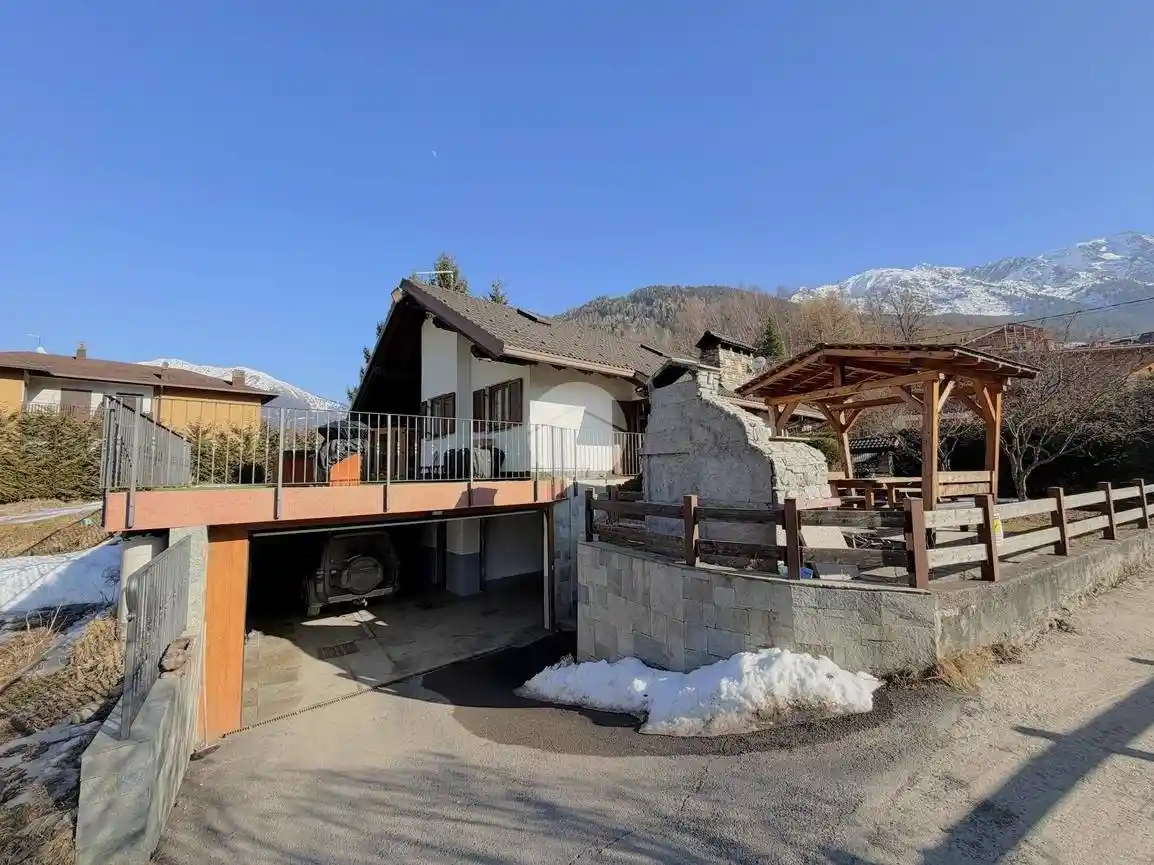 Villa in vendita a Temù