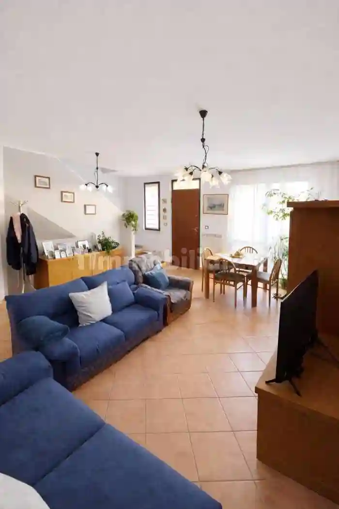 Villetta a schiera - foto 2