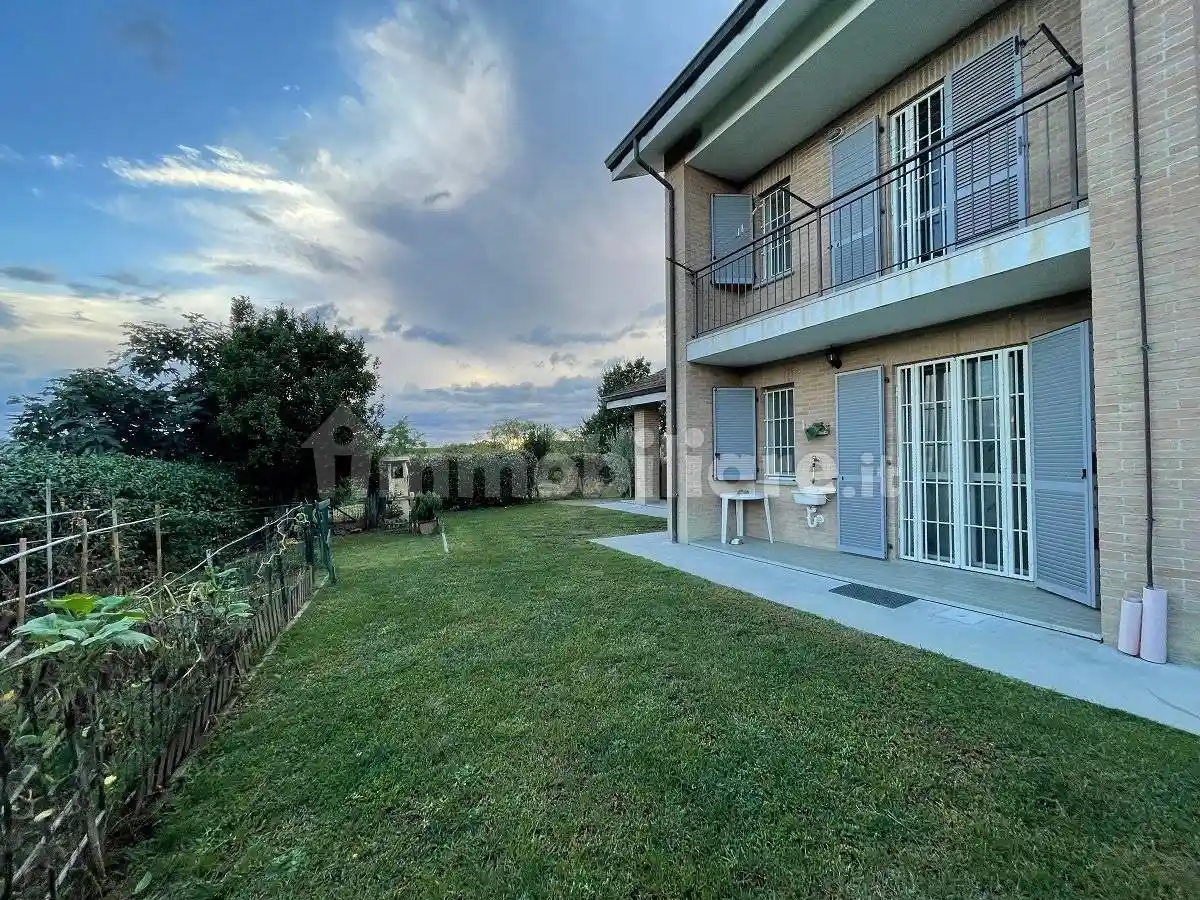 Villa in vendita a Castelnuovo Calcea