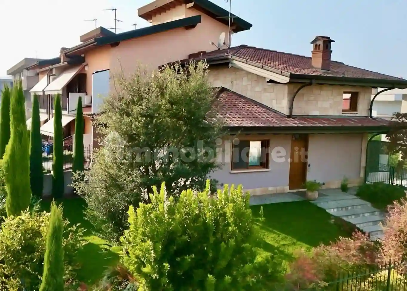 Villa - foto 2