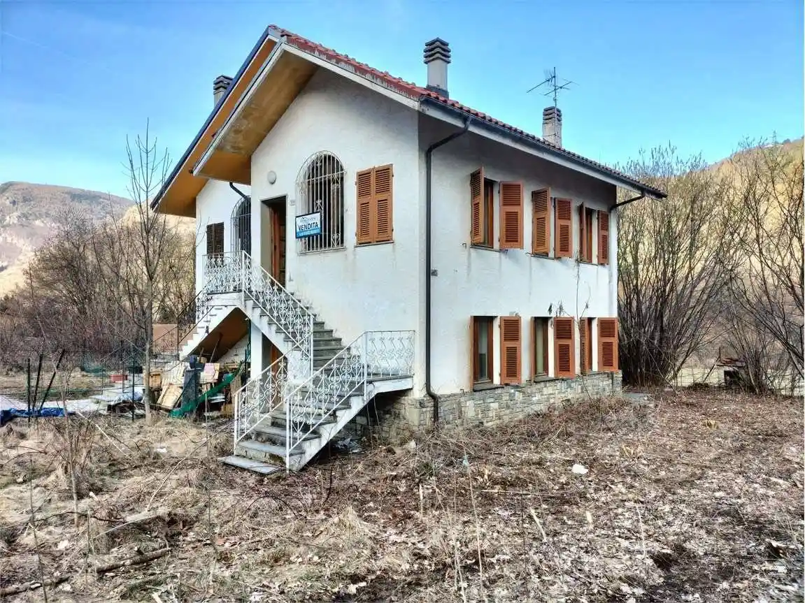 Casa indipendente in vendita a Pornassio