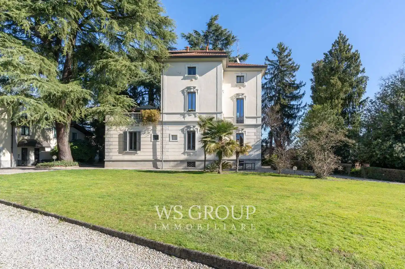 Villa in vendita a Biassono