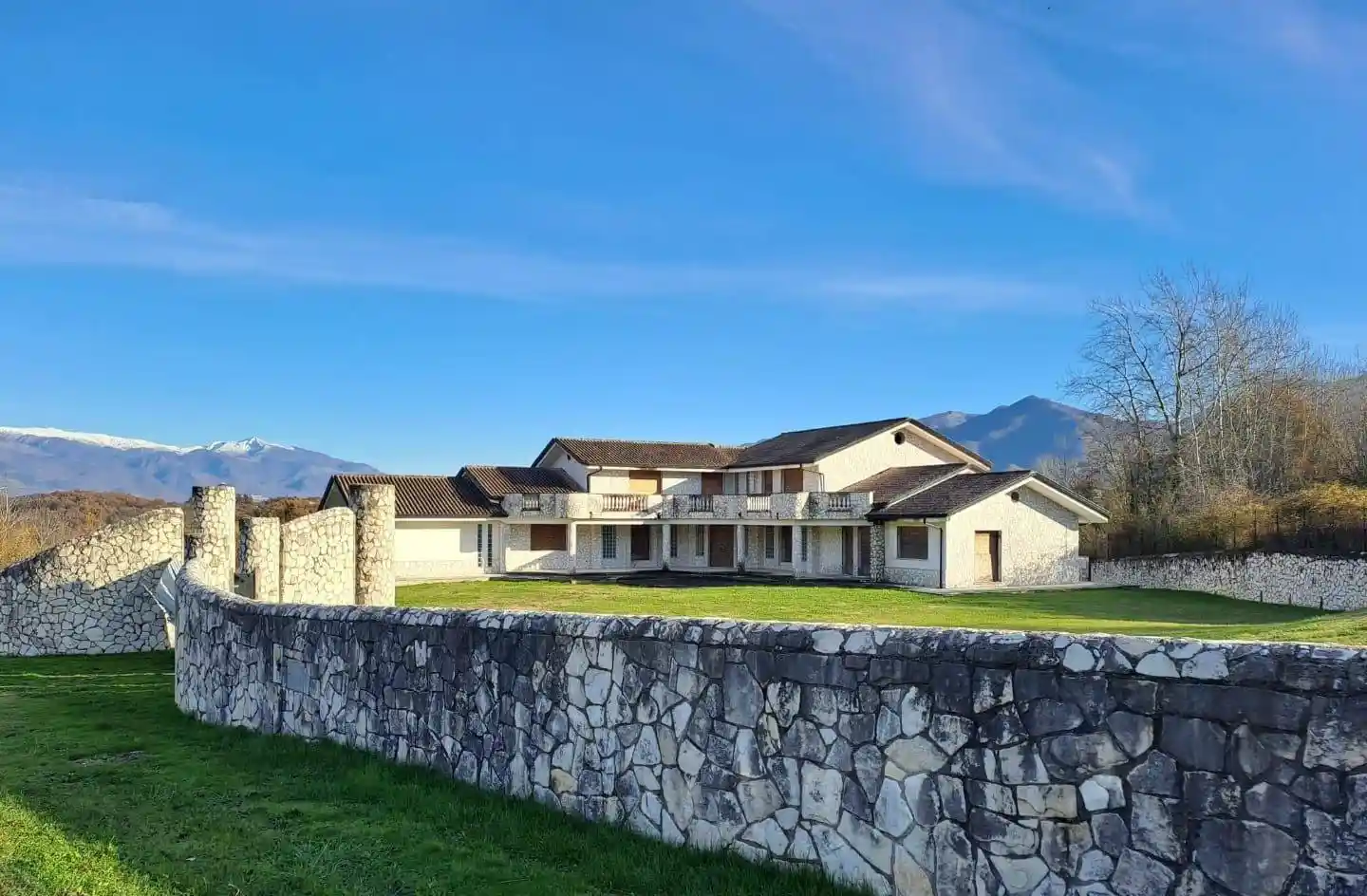 Villa in vendita a Casalvieri