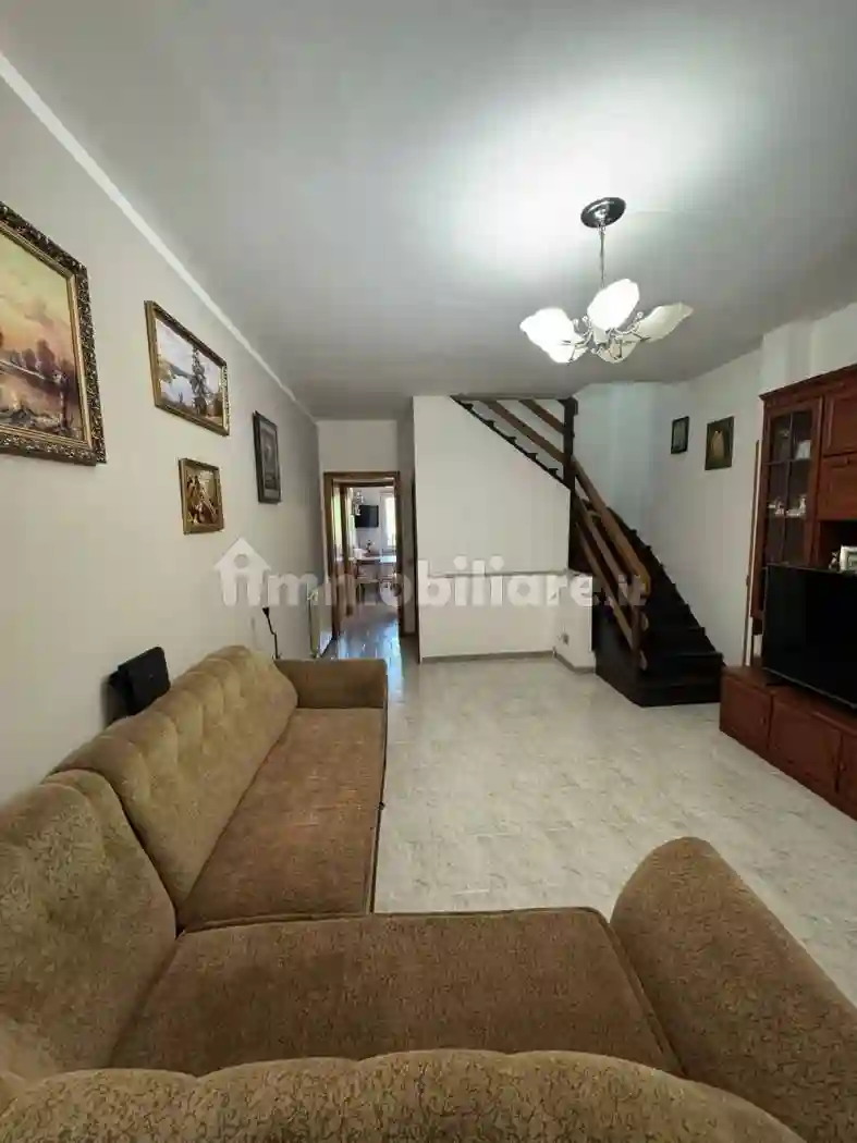 Villetta a schiera - foto 2