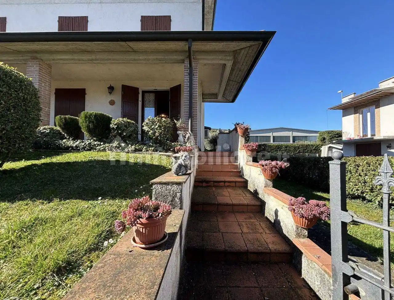 Villa in vendita a San Secondo Parmense