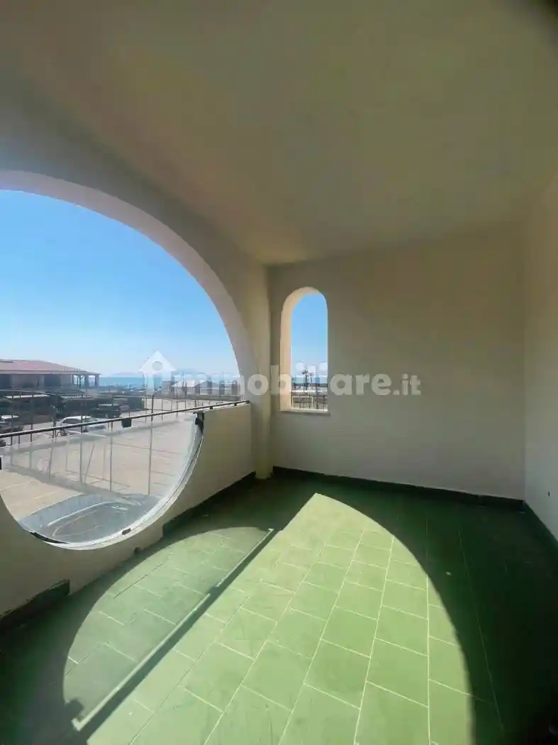 Palazzo - Edificio in vendita a Castel Volturno