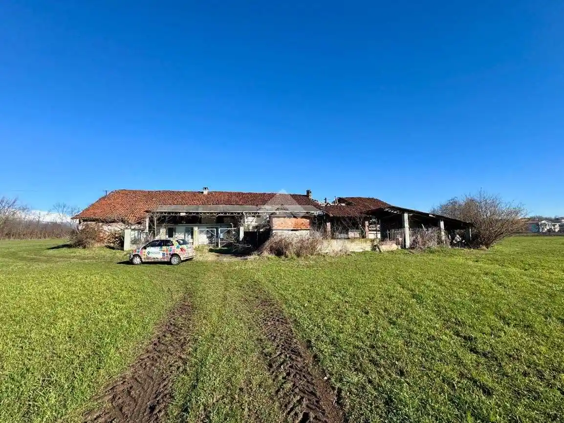 Rustico - Casale in vendita a Leinì