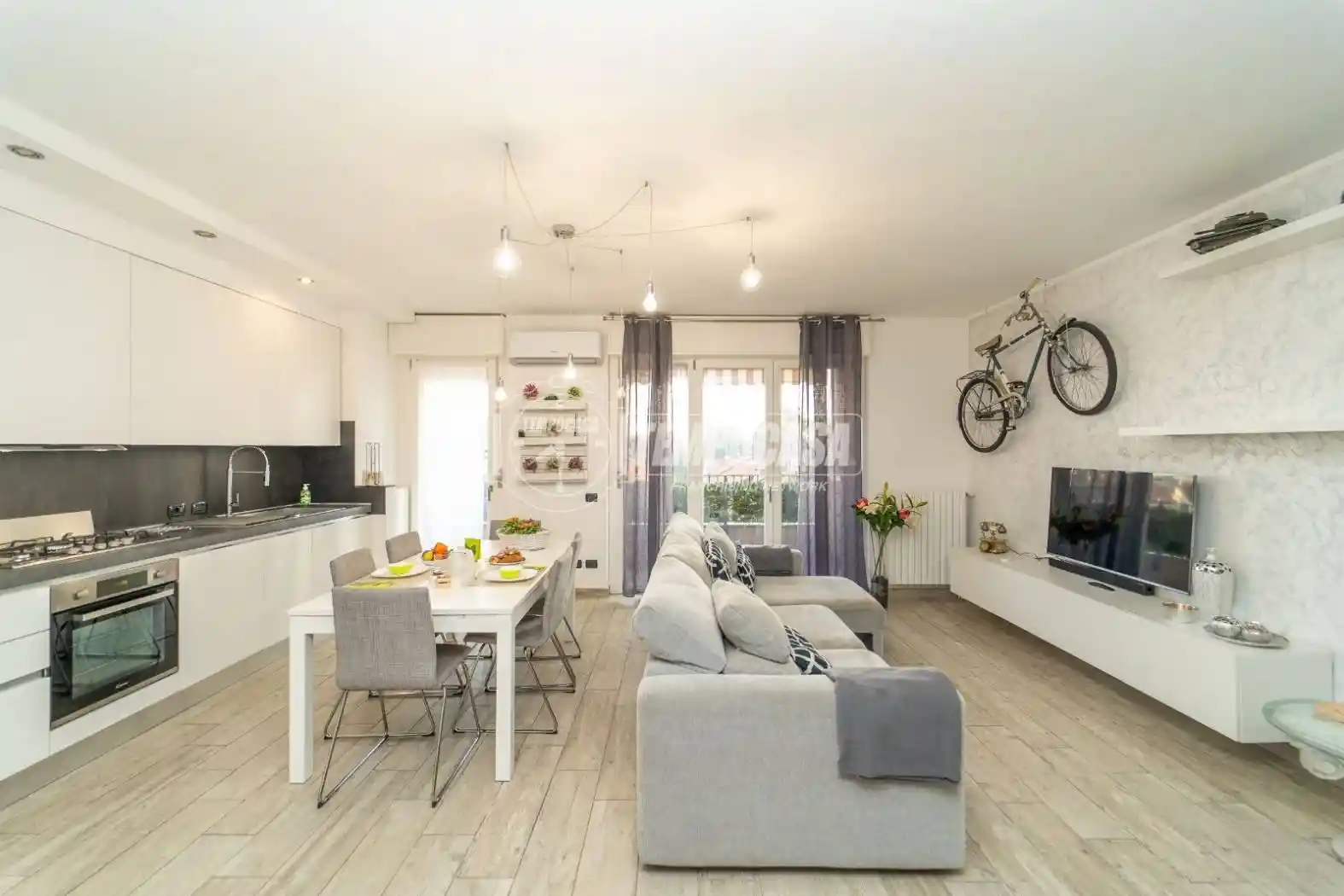 Appartamento in vendita a Desio