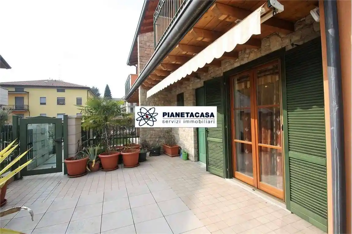 Villa in vendita a Brembate di Sopra