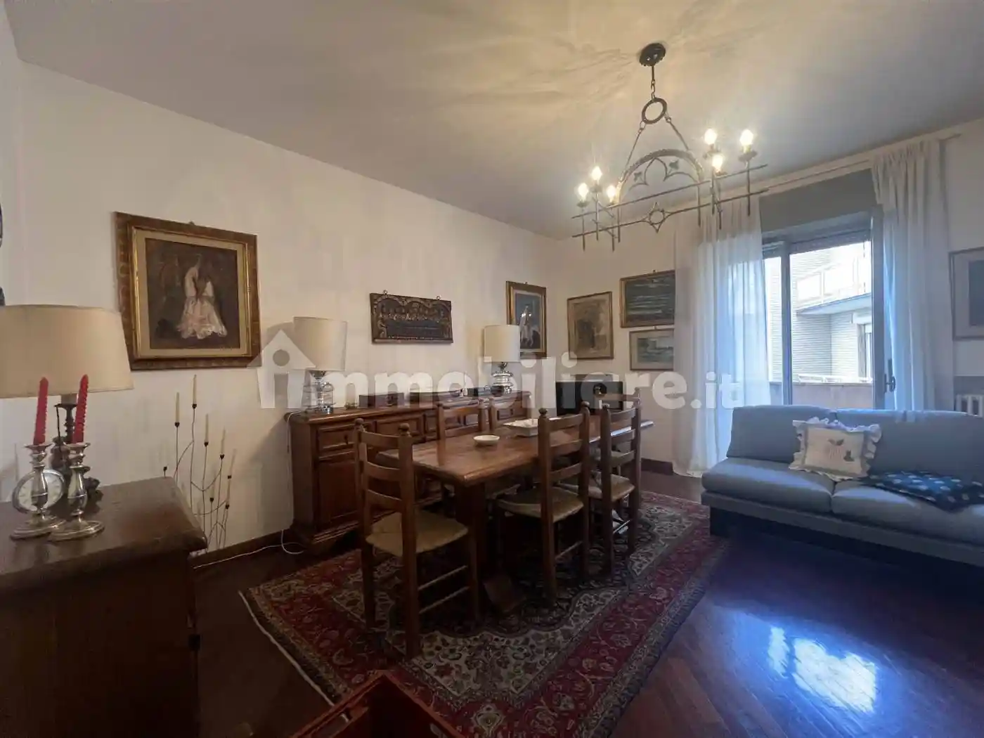 Appartamento in vendita a Piacenza