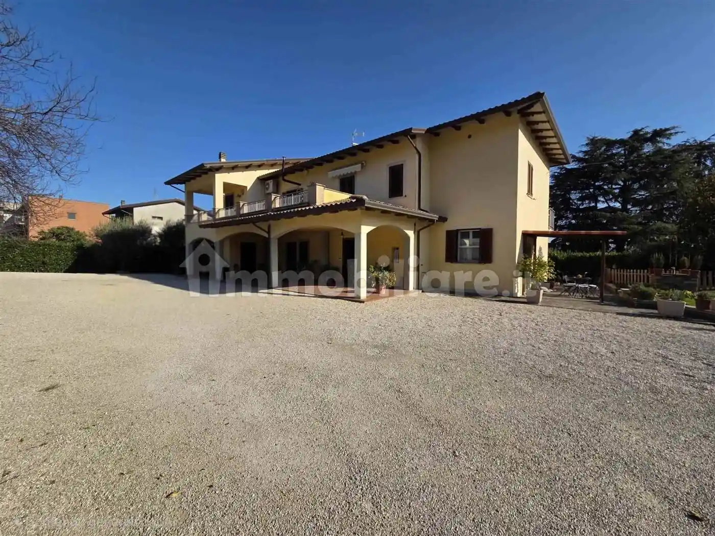 Casa indipendente in vendita a Perugia