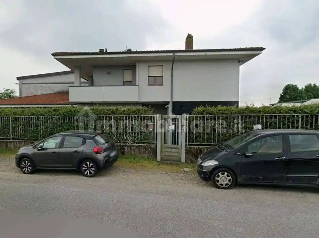 Villa in vendita a Calvenzano