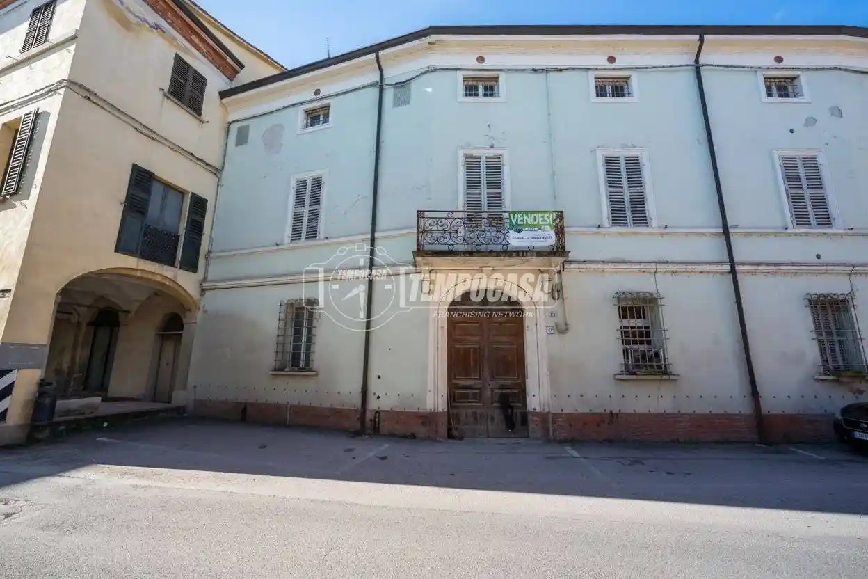 Palazzo - Edificio in vendita a Brisighella