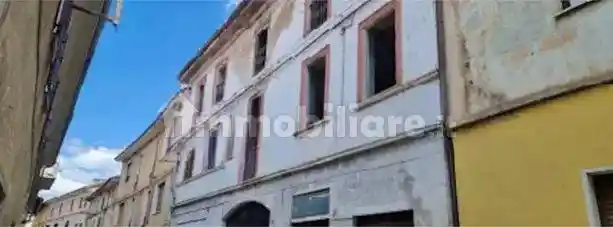 Appartamento in vendita a Fara Novarese