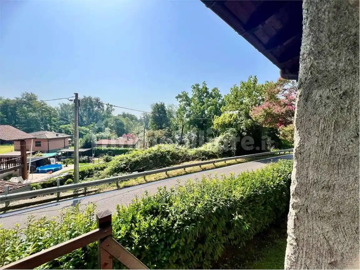 Appartamento in vendita a Monvalle