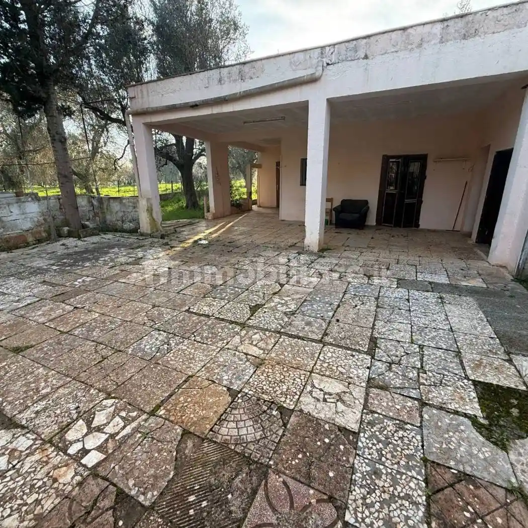 Villa in vendita a Latiano