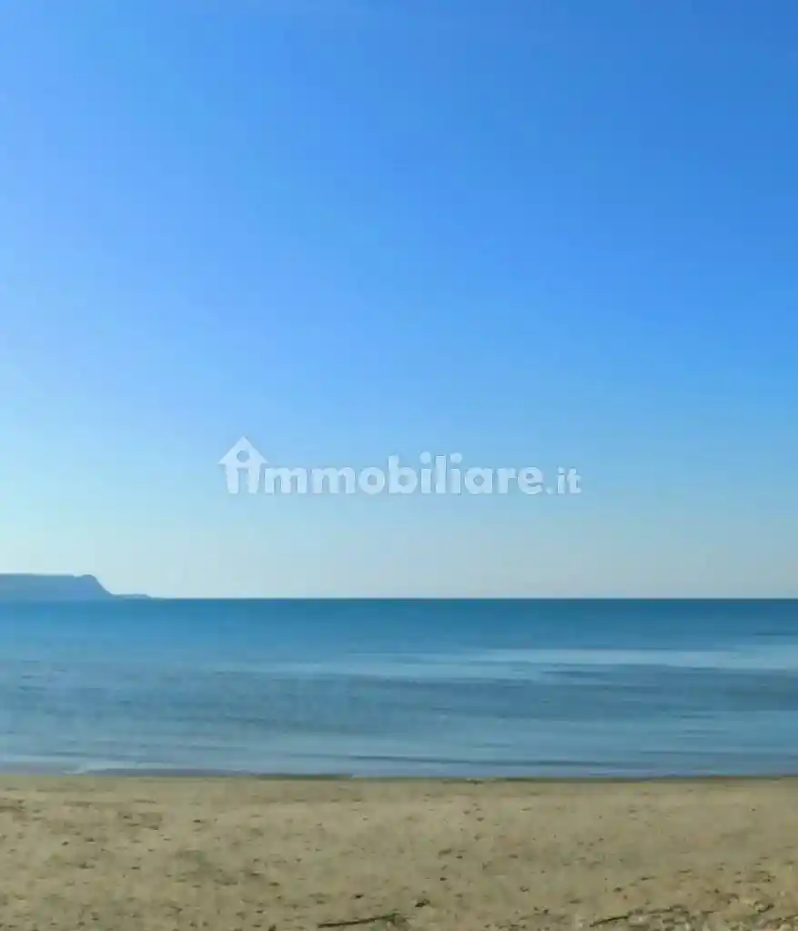 Palazzo - Edificio in vendita a Fano