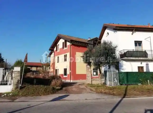 Appartamento in vendita a Ossona