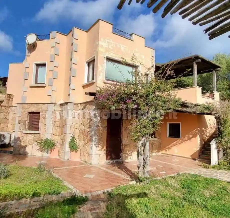 Villa in vendita a Olbia
