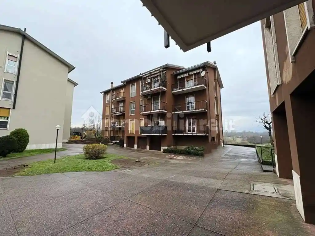 Appartamento in vendita a Besana in Brianza