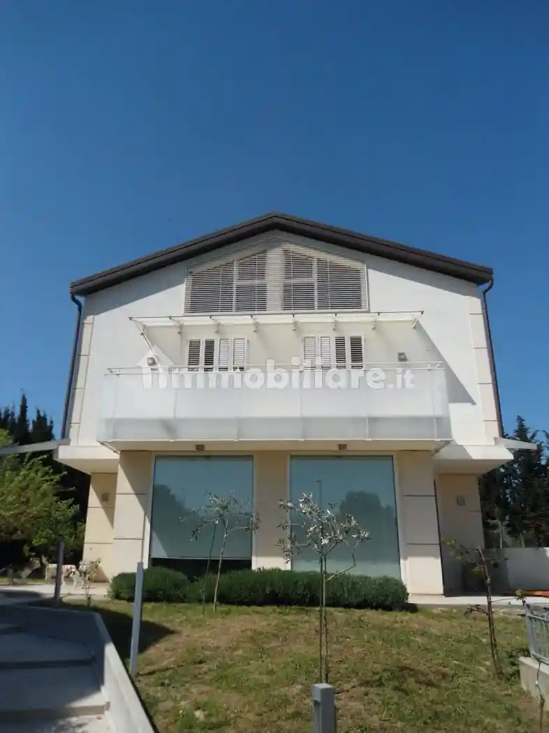 Villa in affitto a Misano Adriatico