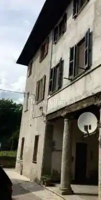 Appartamento in vendita a Erba