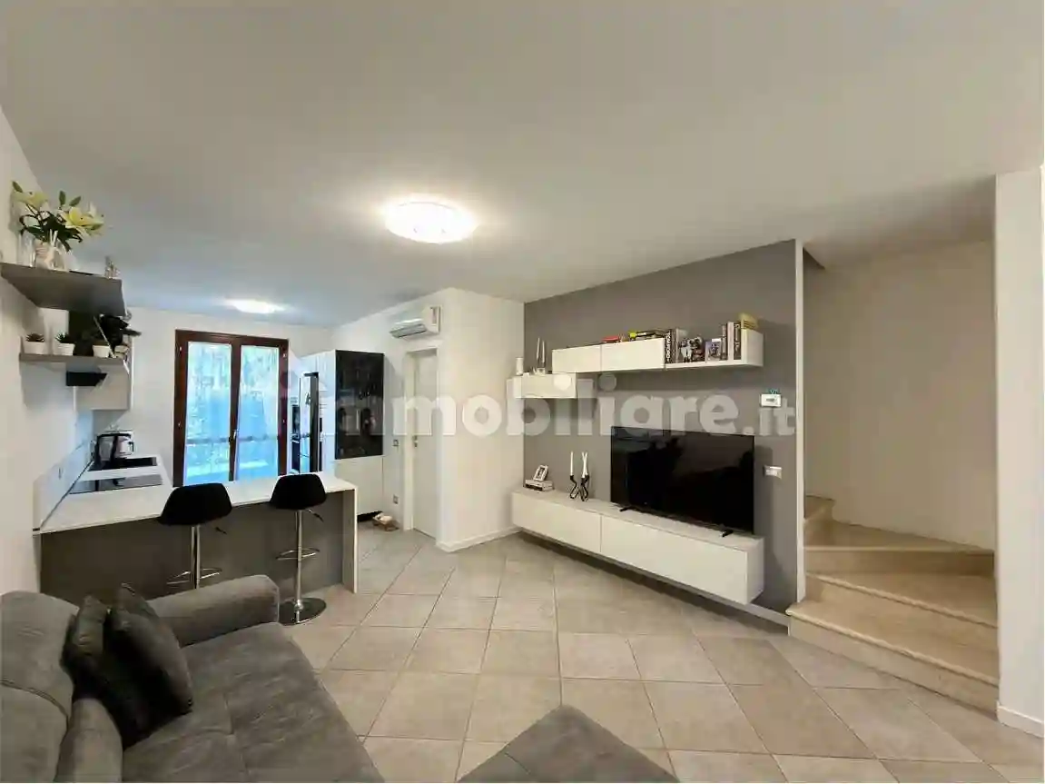 Villetta a schiera - foto 2