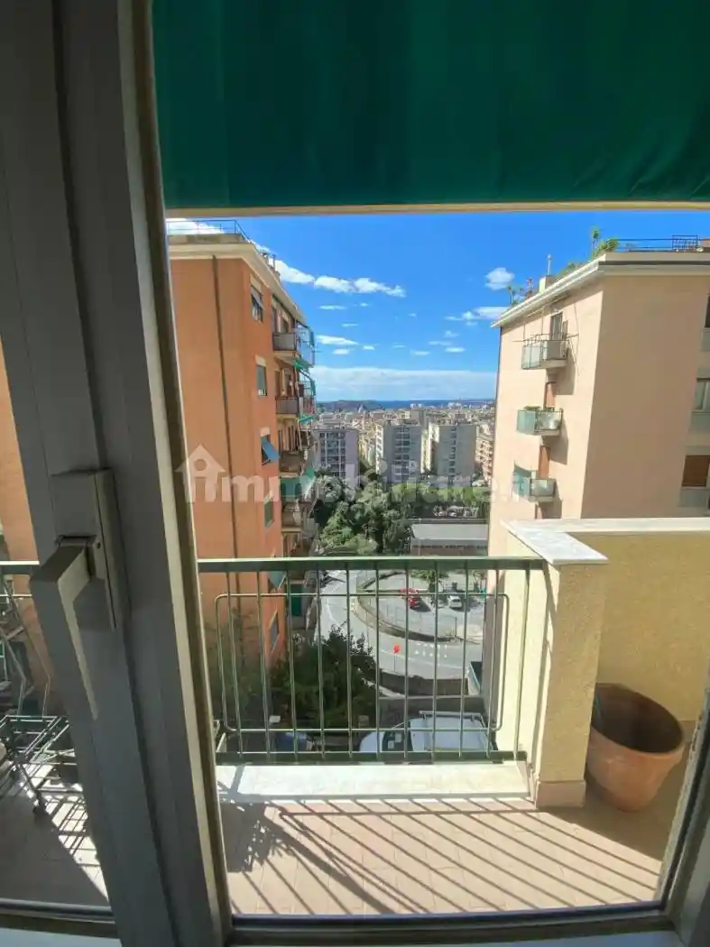Appartamento in affitto a Genova
