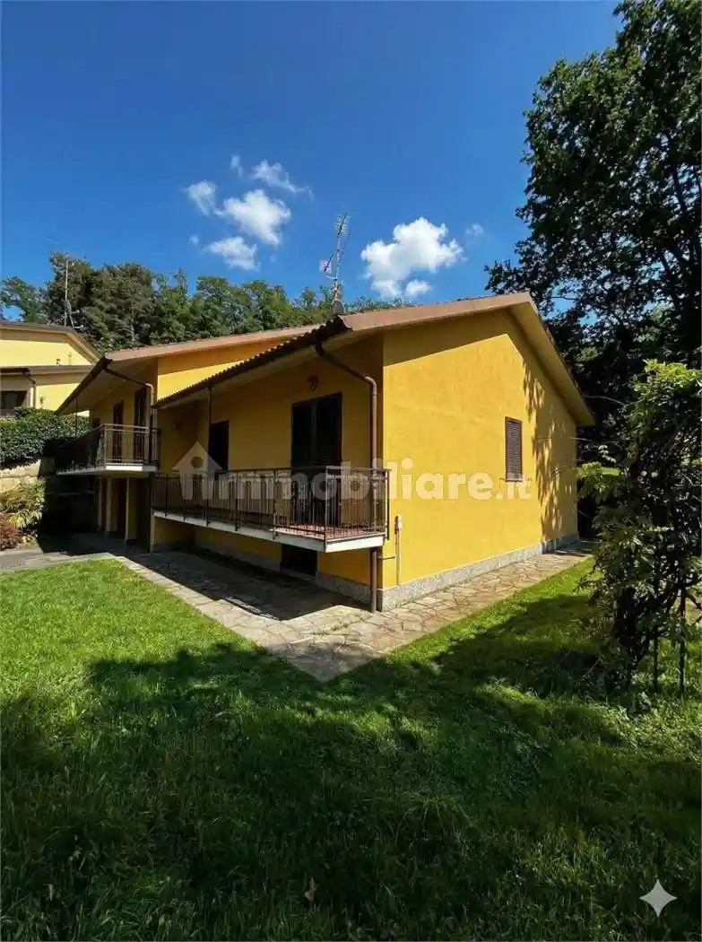 Villa in vendita a Lipomo