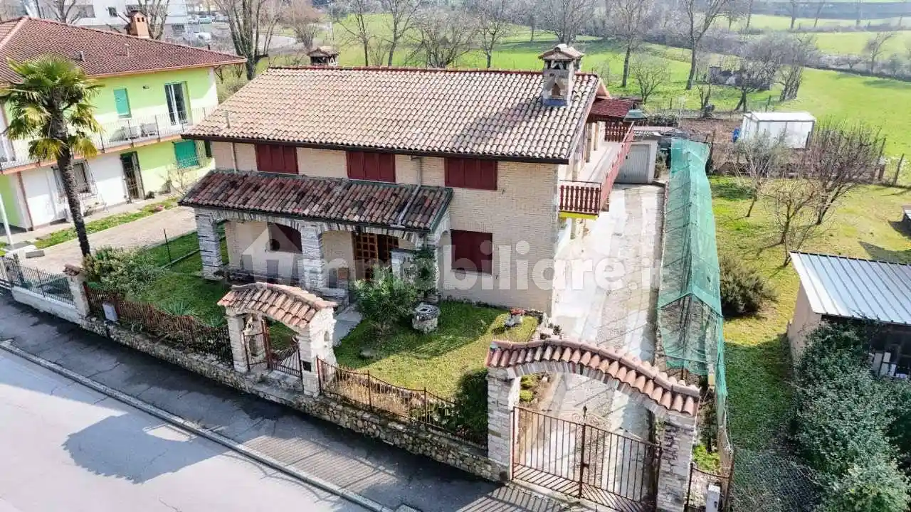 Appartamento in vendita a Entratico