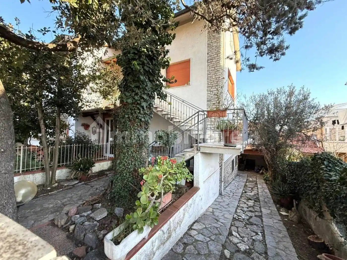 Villa in vendita a Cecina