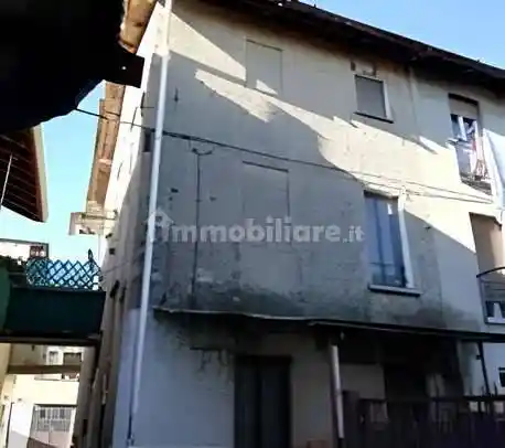 Appartamento in vendita a Besana in Brianza