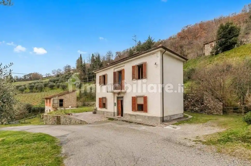 Villa in vendita a Caprese Michelangelo