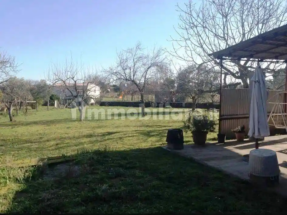 Rustico - Casale in vendita a Anguillara Sabazia