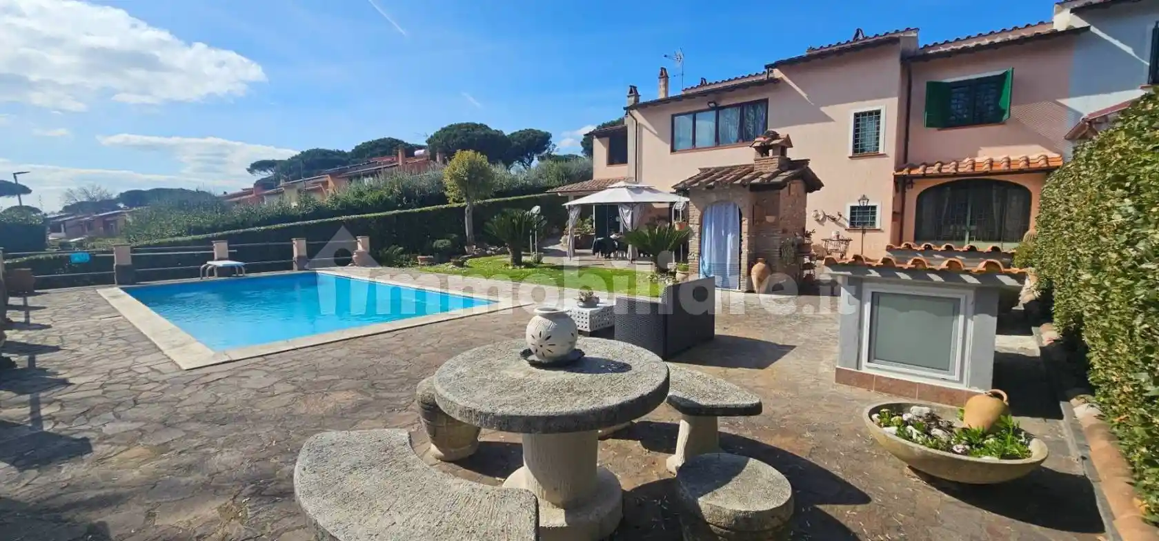 Villetta a schiera in vendita a Formello