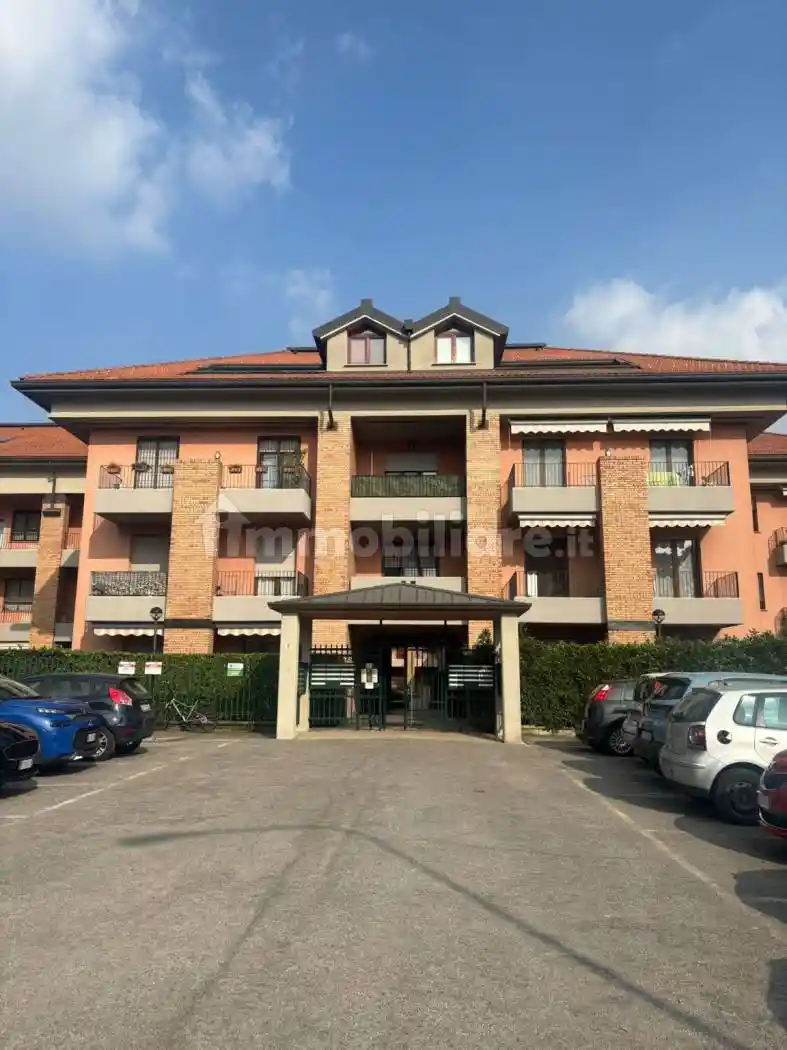 Appartamento in affitto a Rho