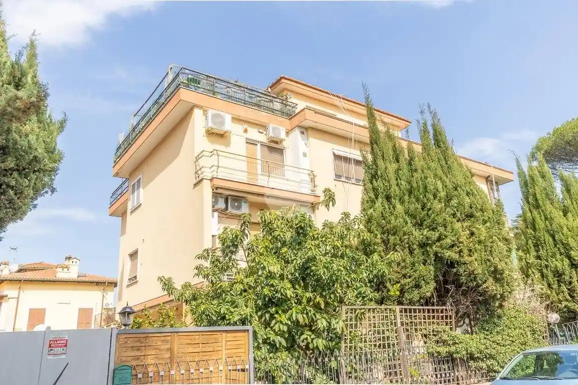 Appartamento in vendita a Roma