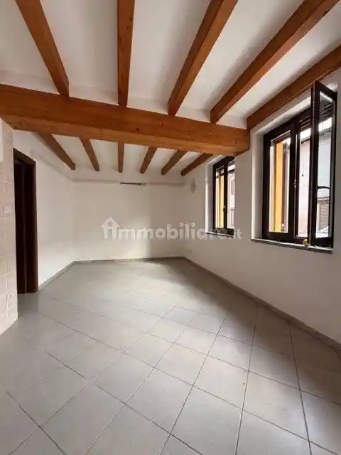 Appartamento in affitto a Crosio della Valle