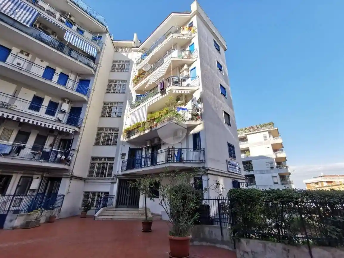 Appartamento in vendita a Napoli
